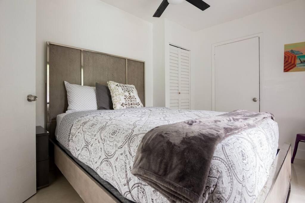 Hébergement de vacances Design District 4 Bedroom Pool